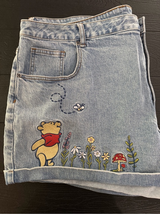 Disney Pants - Her Universe Disney Floral Winnie the Pooh Embroidery Denim Shorts